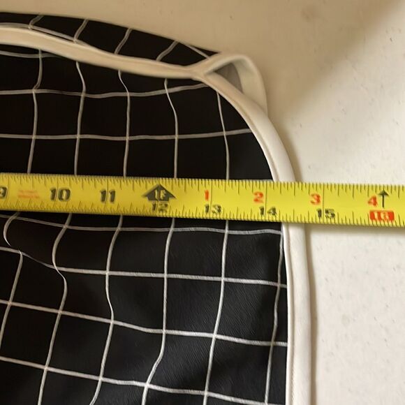 Shein plus black contrast shorts - Picture 9 of 10